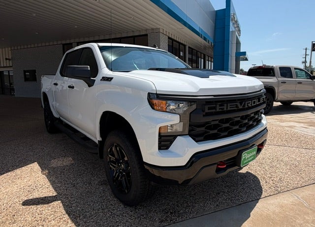 2026 Chevrolet Silverado 1500 Custom Trail Boss in Summit White — front three-quarter view